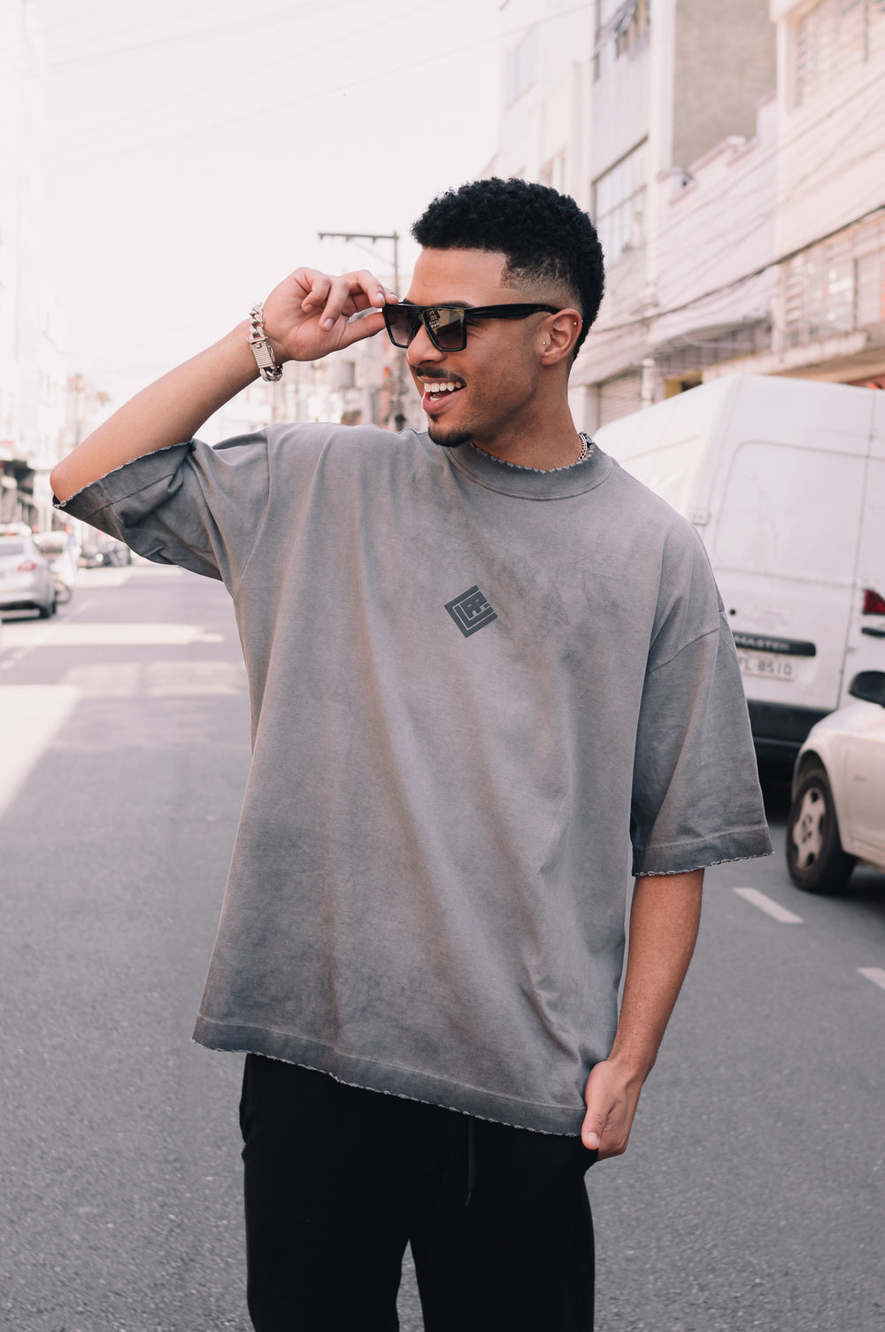 Camiseta Oversized Estonada Logo Peito