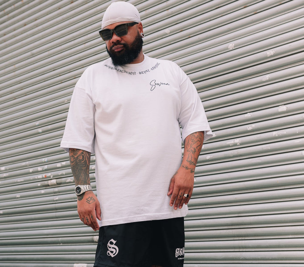 Camiseta Oversized Assinatura
