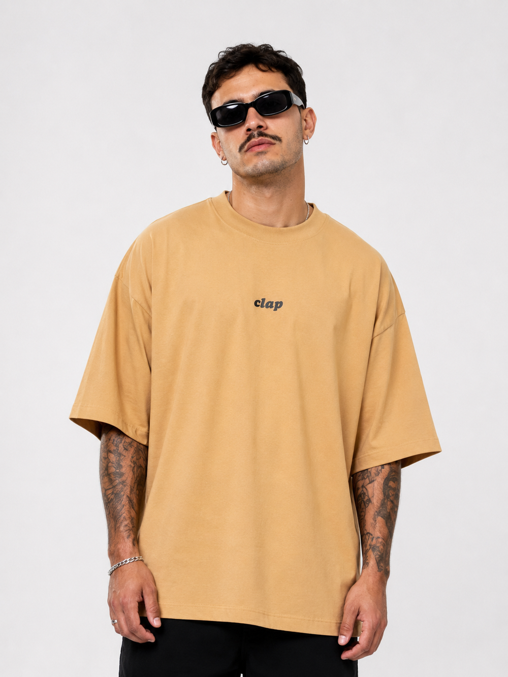 OVERSIZED BASICA CLAP